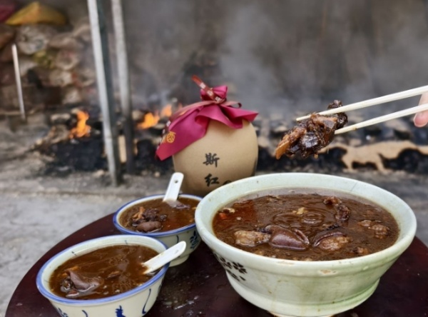 冬季進(jìn)補(bǔ)正當(dāng)時(shí)！“火炙羊肉酒”，你吃過(guò)嗎？